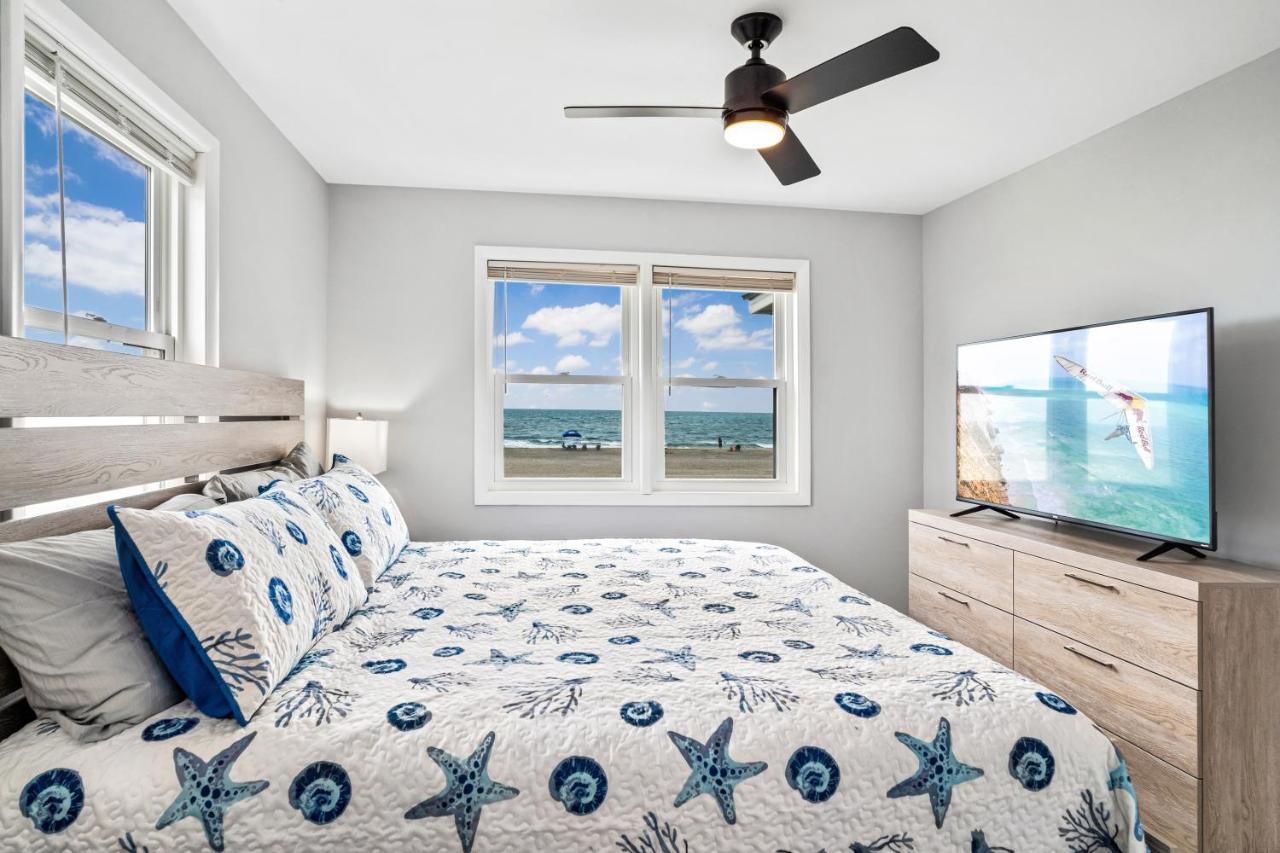 Villa Ocean Daze - Sleeps 22, Direct Oceanfront, Renovated May 2022 Holden Beach Exterior foto